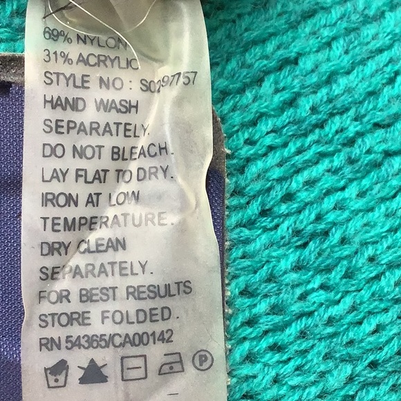 Fluffy black cardigan - Picture 6 of 6